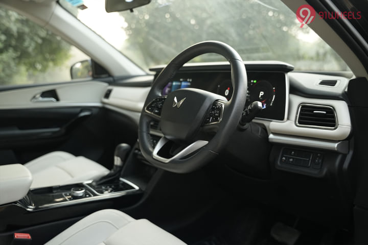 Mahindra XUV700 Dashboard