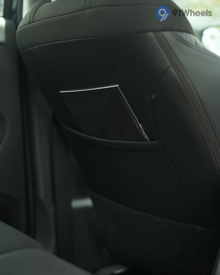 Seats & Cabin Comfort - 5 Seats & Cabin Comfort - 5