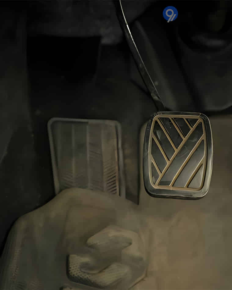 Driver Controls - 8