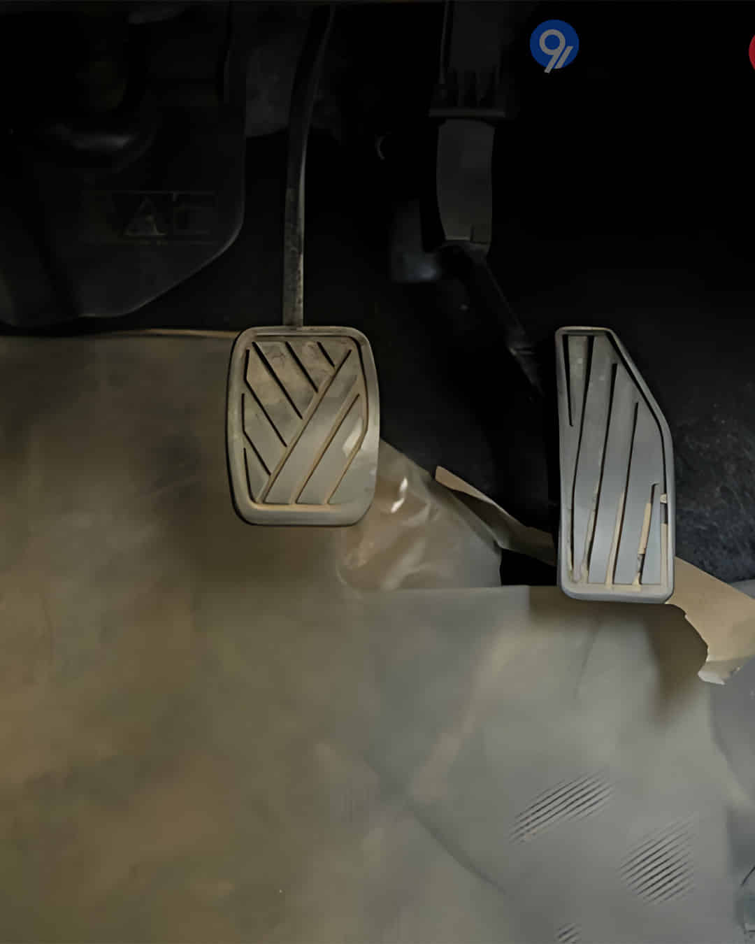 Pedals / Foot Controls