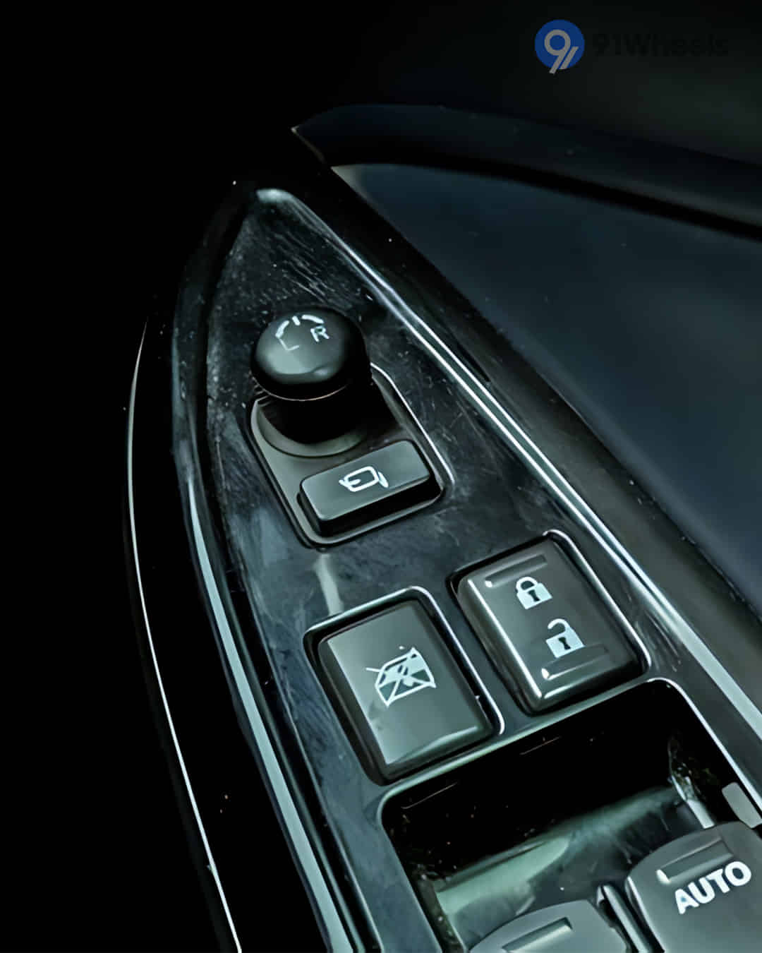 Outer Rear View Mirror (ORVM) Controls