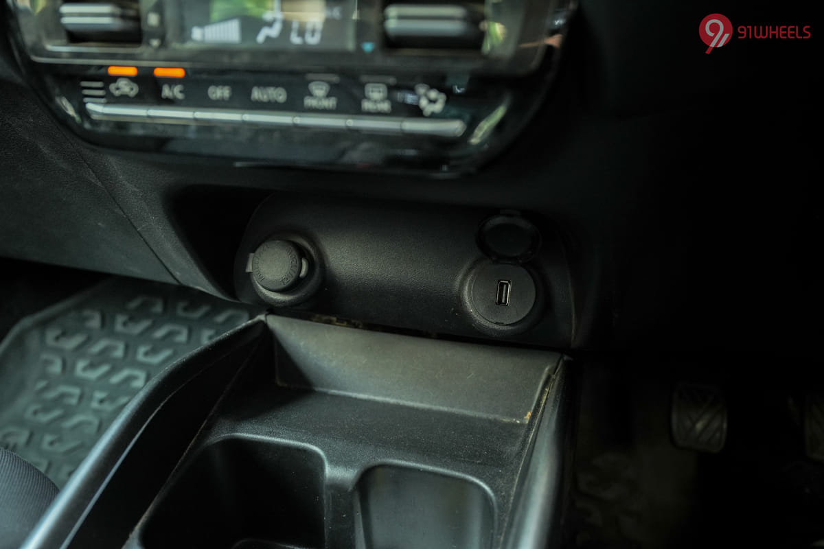 Maruti Suzuki Baleno USB Port/Power Socket/Wireless Charging Maruti Suzuki Baleno USB Port/Power Socket/Wireless Charging