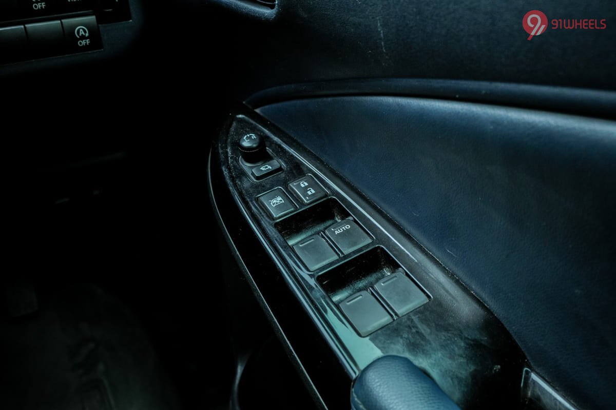 Maruti Suzuki Baleno Driver Side Door Switches Maruti Suzuki Baleno Driver Side Door Switches