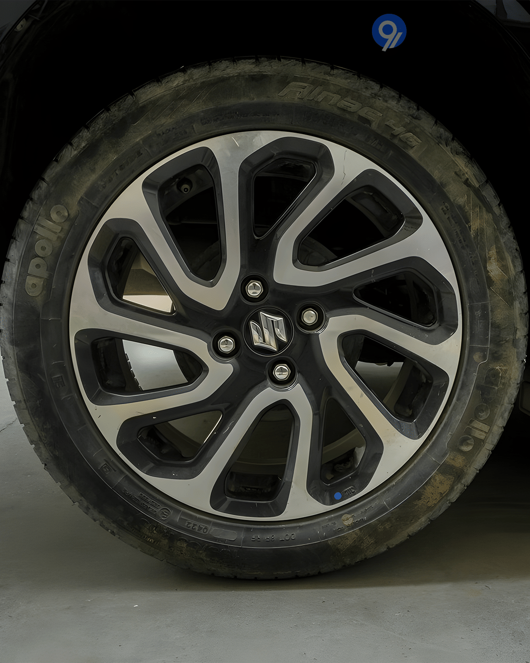 Sporty Yet Simple Design Language Design 5