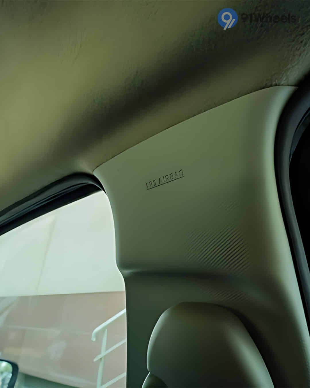 Right Side Curtain Airbag