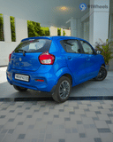 Right Rear Three Quarter