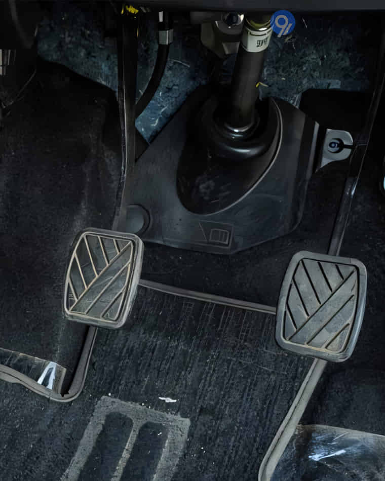 Driver Controls - 10