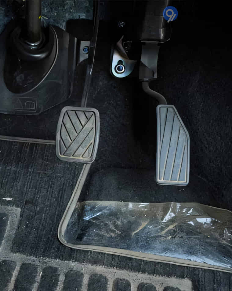 Driver Controls - 11