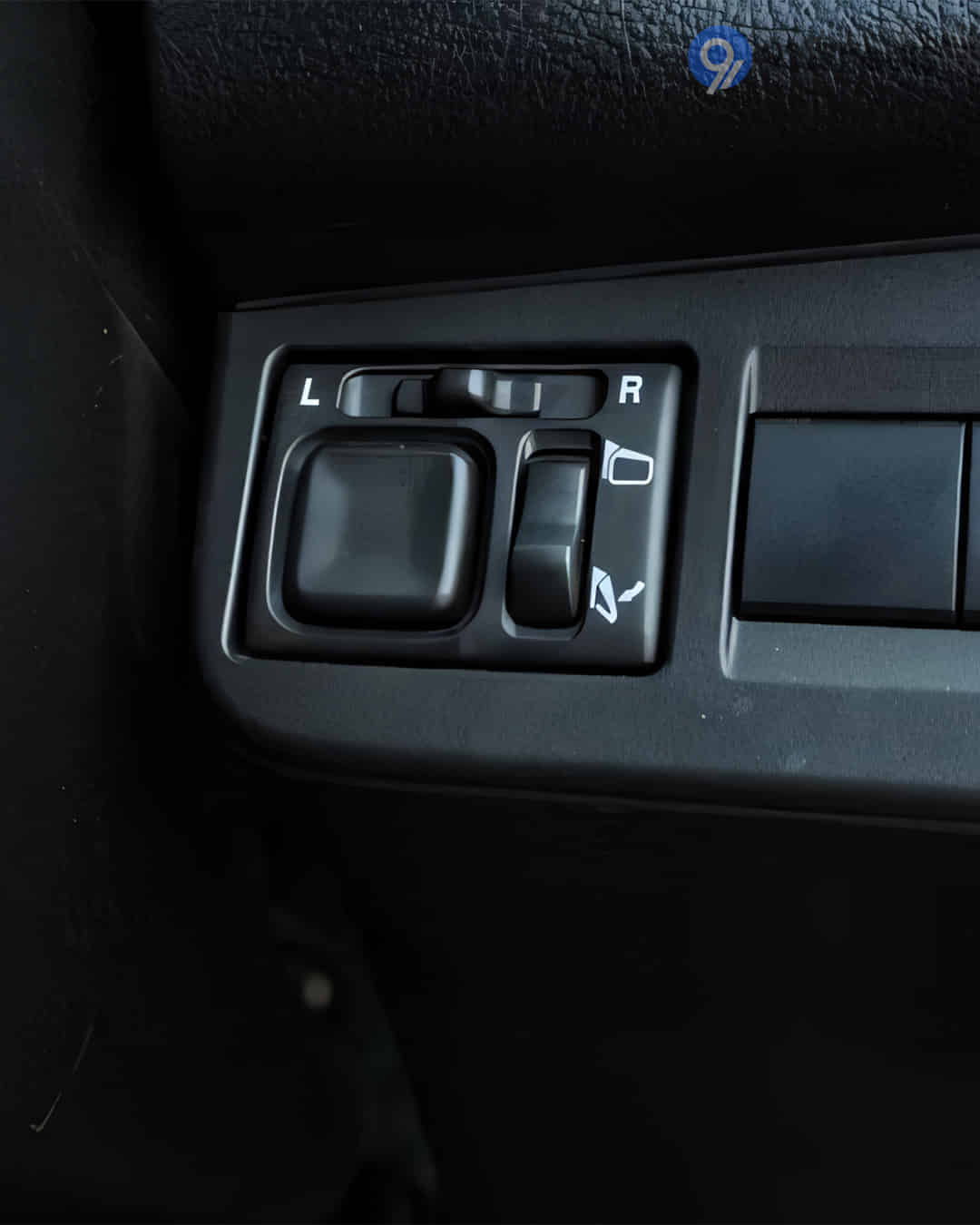 Outer Rear View Mirror (ORVM) Controls