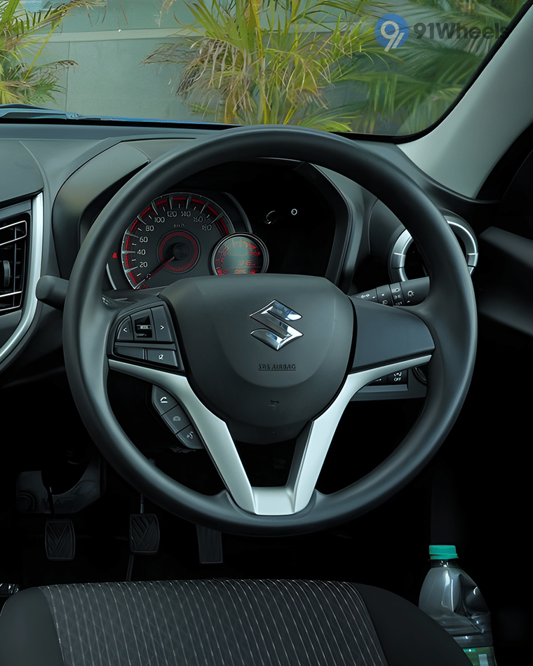 Dashboard & Front Cabin - 3