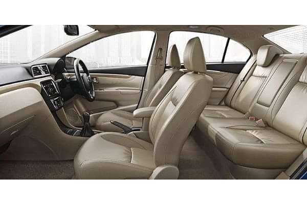 Maruti Ciaz Front Row Seats