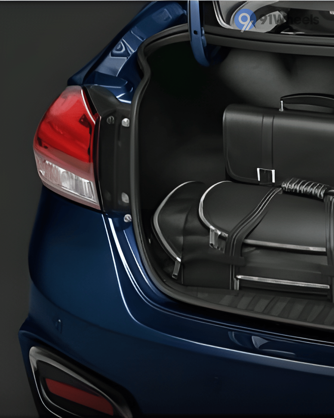 Tail Light / Tail Lamp Tail Light / Tail Lamp