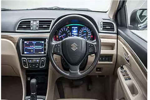 Maruti Suzuki Ciaz 1.5L Alpha Smart Hybrid Dashboard