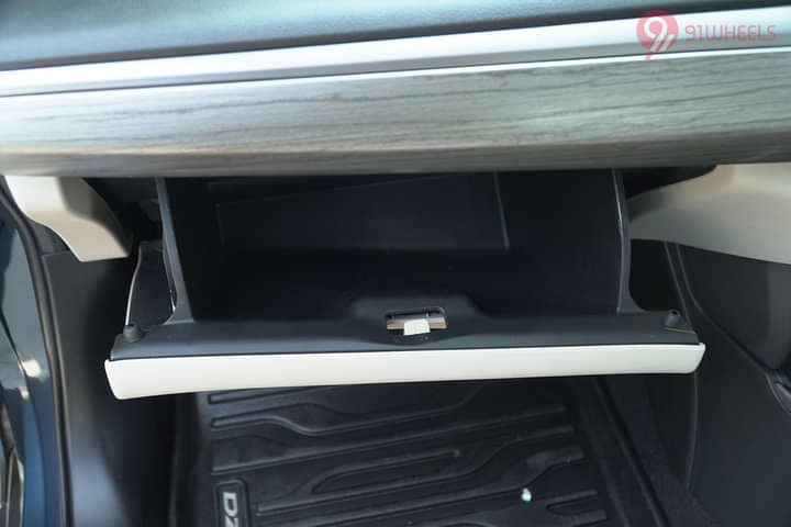 Maruti Suzuki Dzire Glove Box
