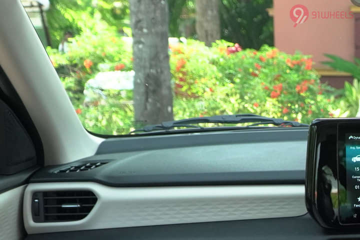Maruti Suzuki Dzire Front Passenger Air Vent