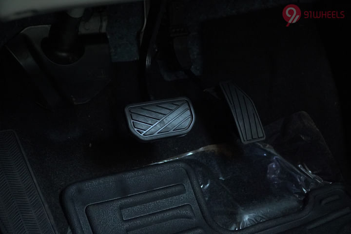 Maruti Suzuki Dzire Dead Pedal