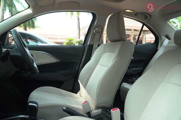 Maruti Dzire Front Row Seats