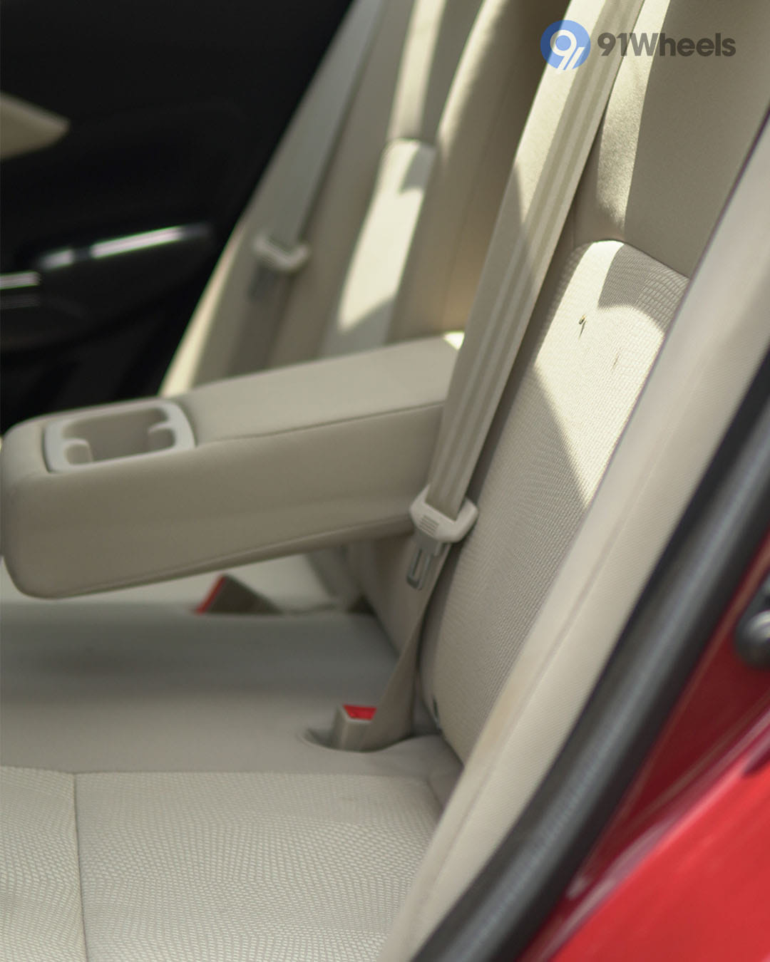 Seats & Cabin Comfort - 7