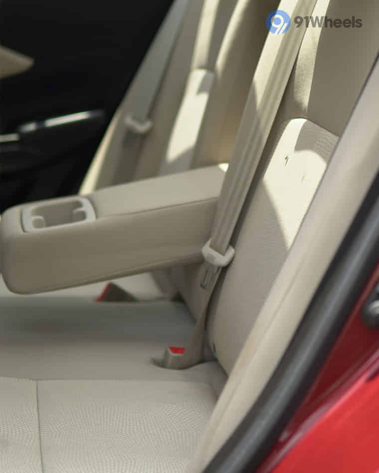 Seats & Cabin Comfort - 7