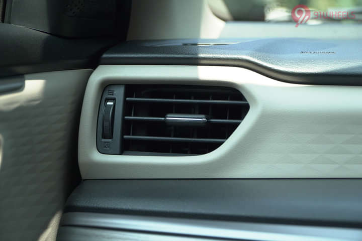 Maruti Suzuki Dzire Front Passenger Air Vent