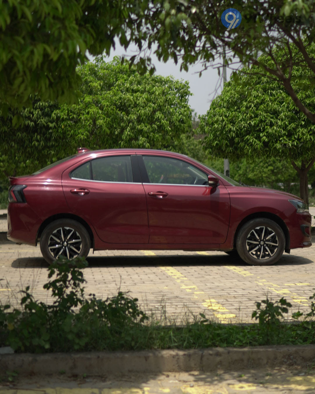 Maruti Suzuki Dzire Right Side View
