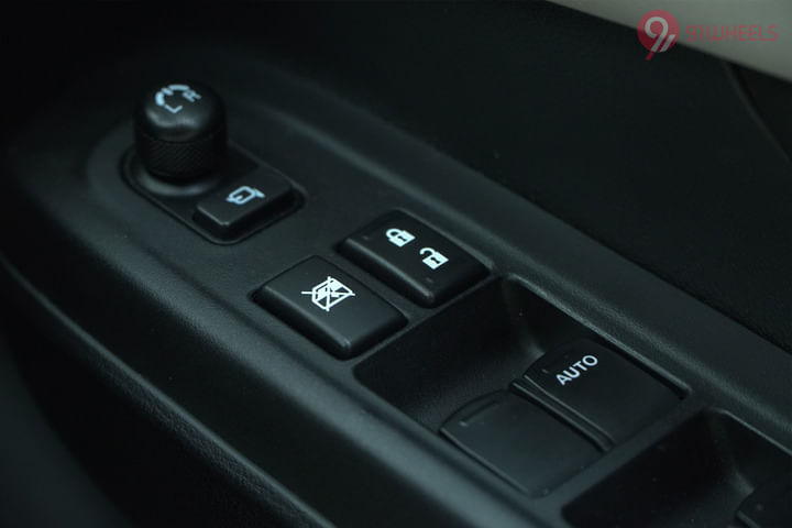 Maruti Suzuki Dzire Outer Rear View Mirror ORVM Controls