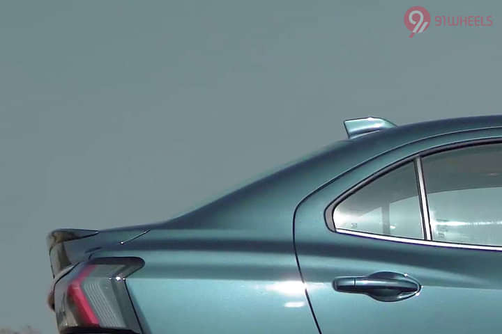 Maruti Suzuki Dzire Rear Quarter Glass