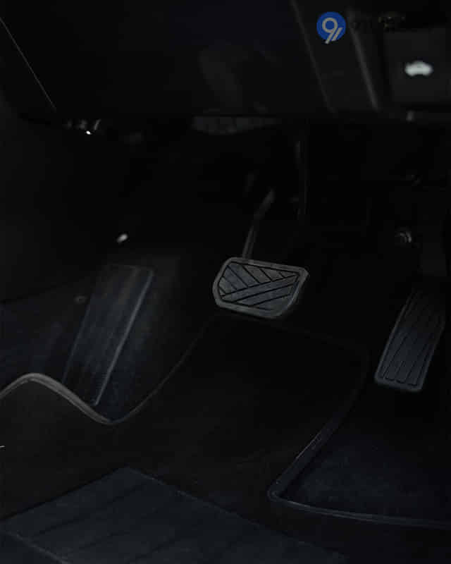 E Vitara Pedals / Foot Controls