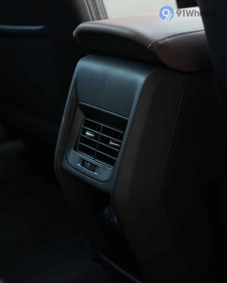 Seats & Cabin Comfort - 4