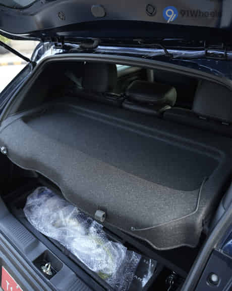 E Vitara Parcel Tray