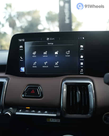 E Vitara Infotainment Display