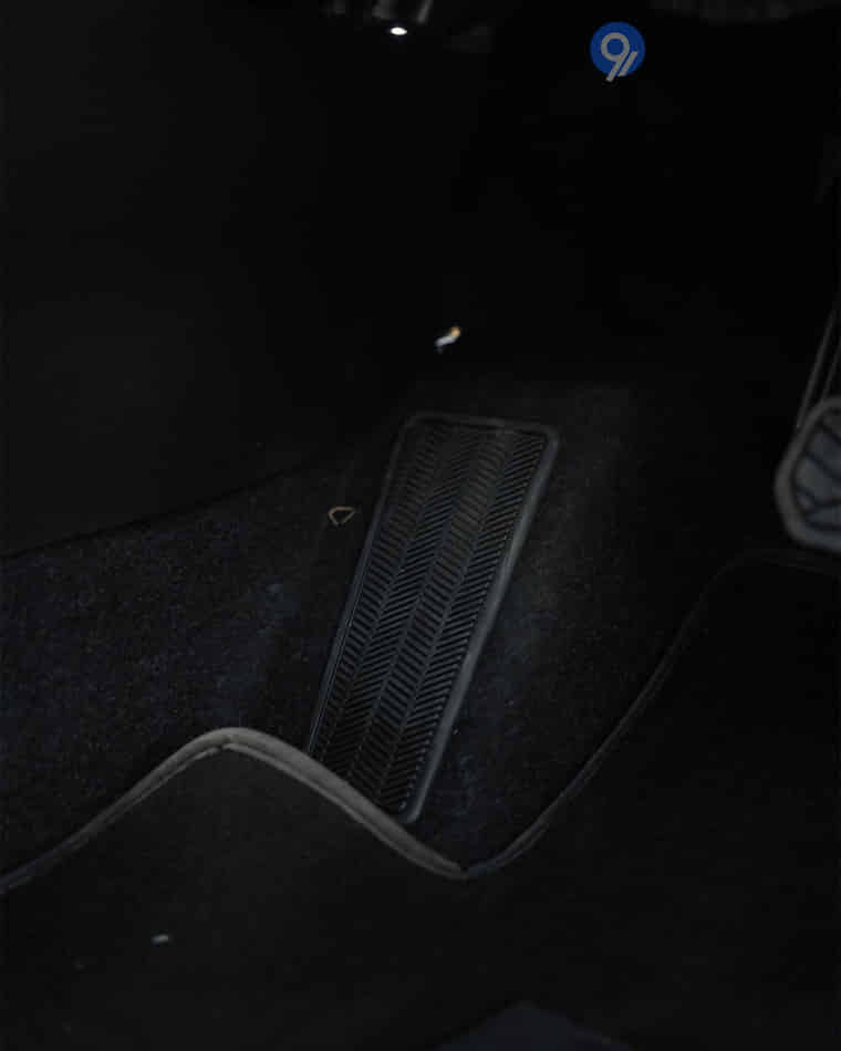 Driver Controls - 9