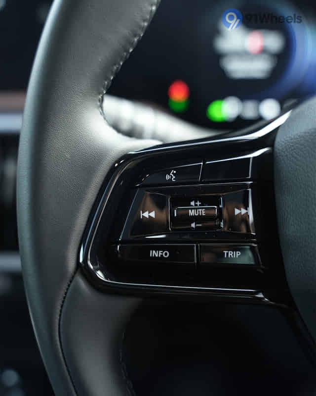 E Vitara Left Steering Mounted Controls