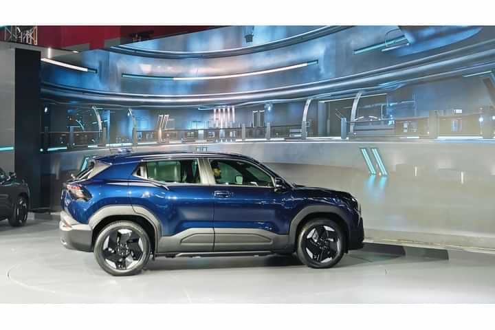 Maruti Suzuki E Vitara Right Side View Maruti Suzuki E Vitara Right Side View