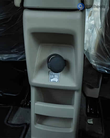 Ertiga Rear Row Charging Point