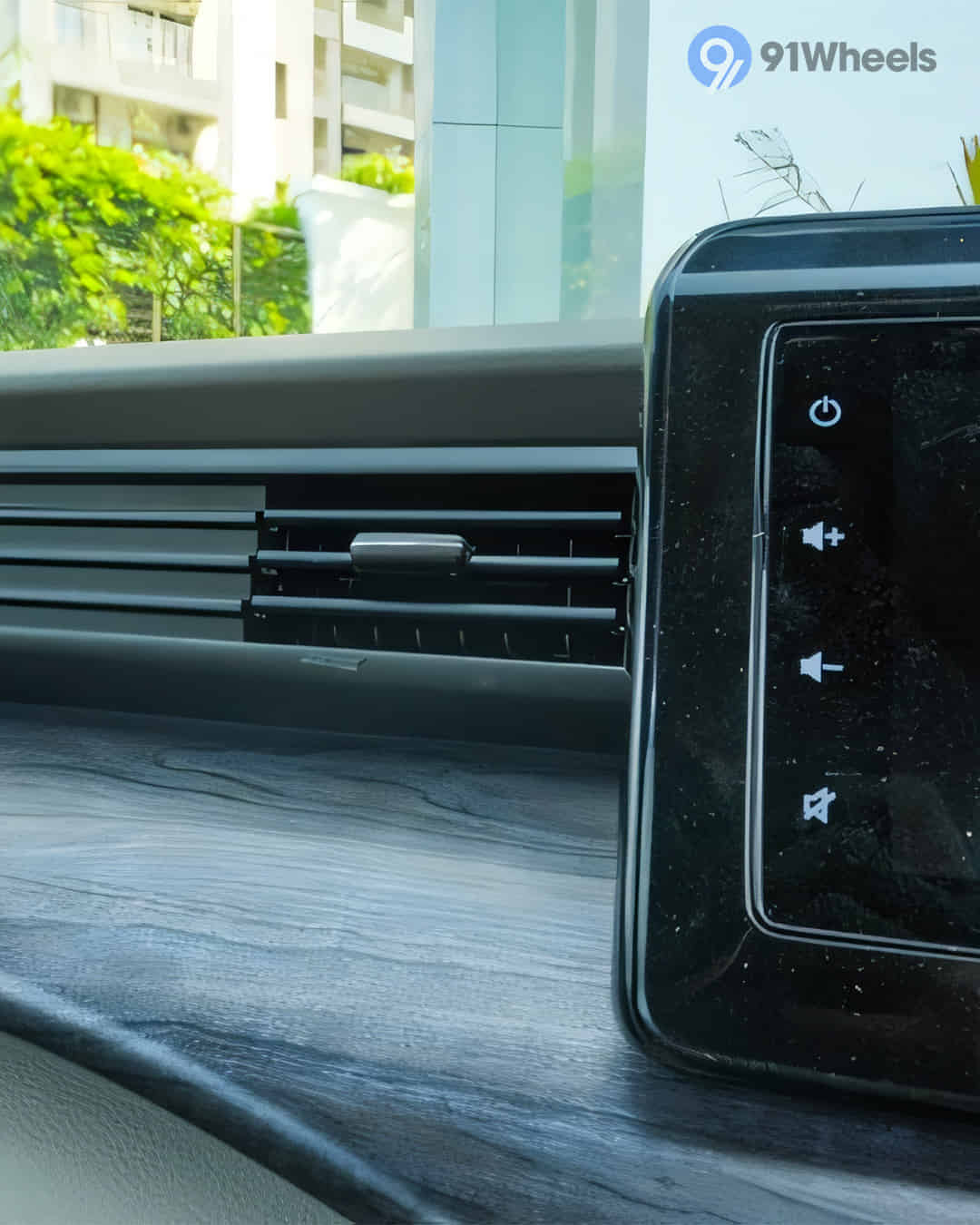 Front Centre Air Vents