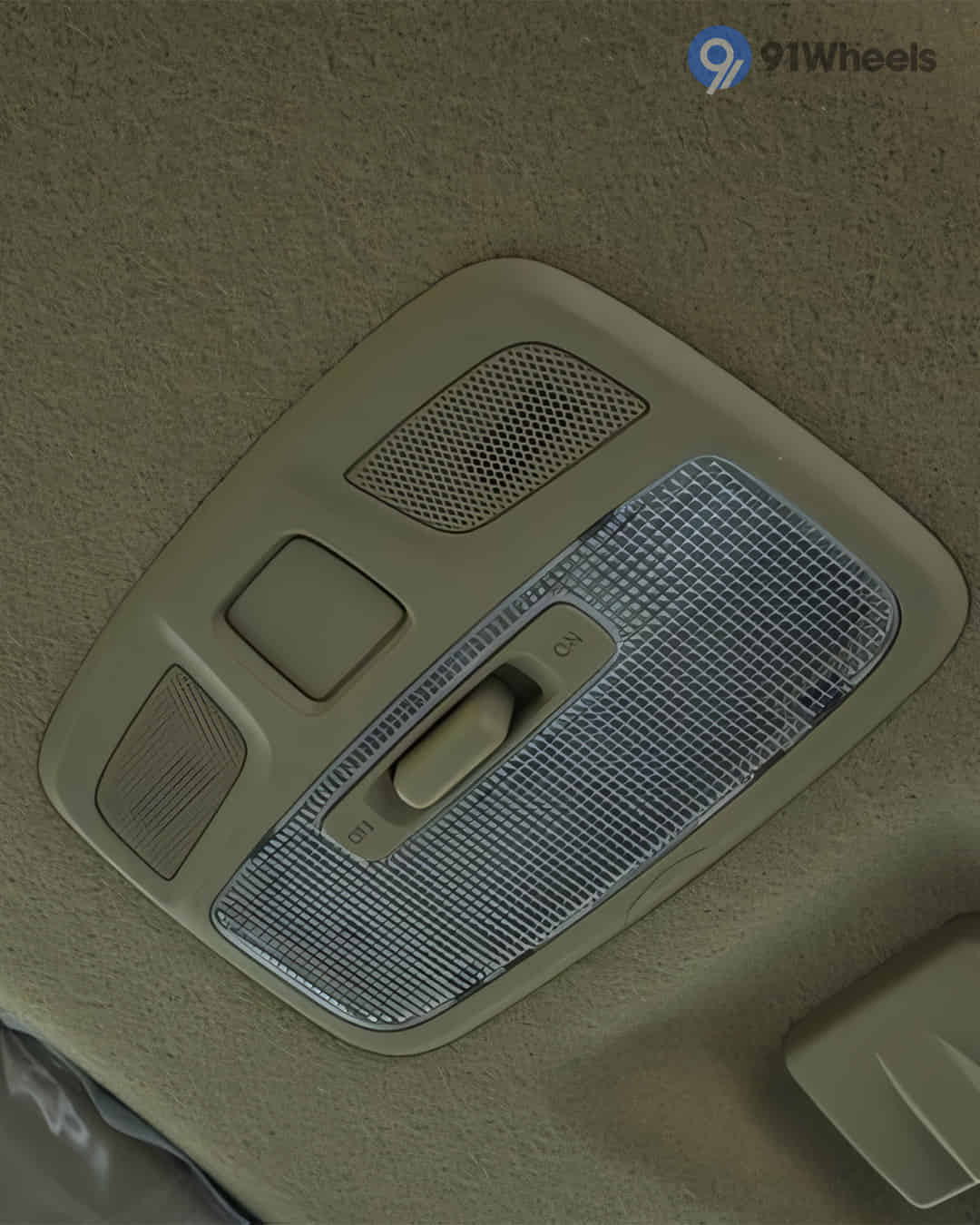 Roof Mounted Controls / Sunroof & Cabin Light Controls