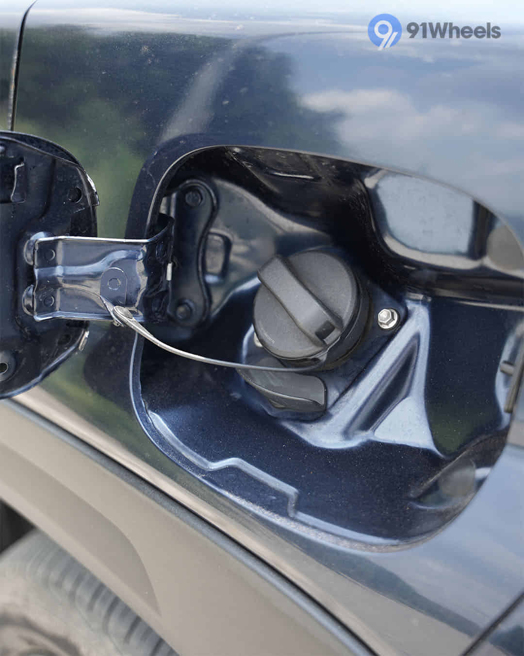 Open Fuel Lid Open Fuel Lid