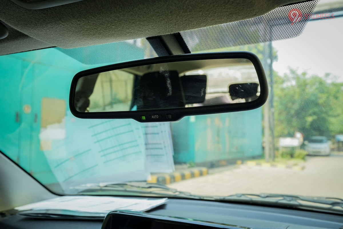 Maruti Fronx Inner Rear View Mirror