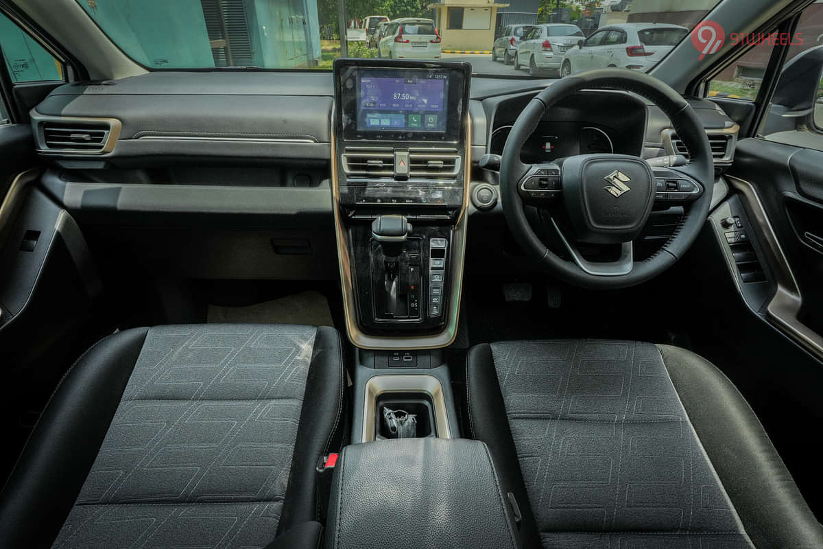 Maruti Suzuki Invicto Dashboard