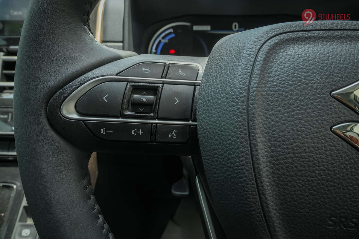 Maruti Suzuki Invicto Left Steering Mounted Controls