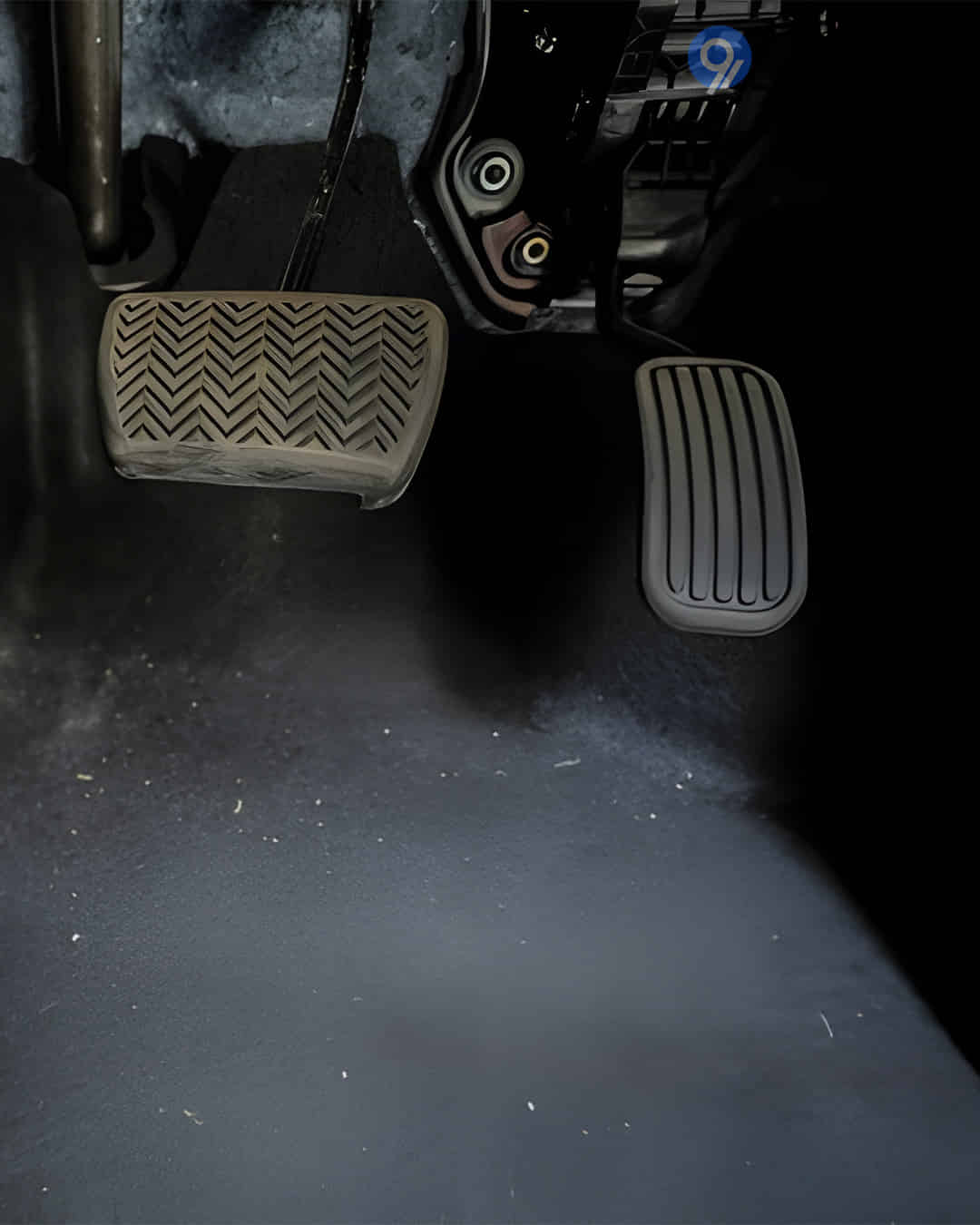 Pedals / Foot Controls