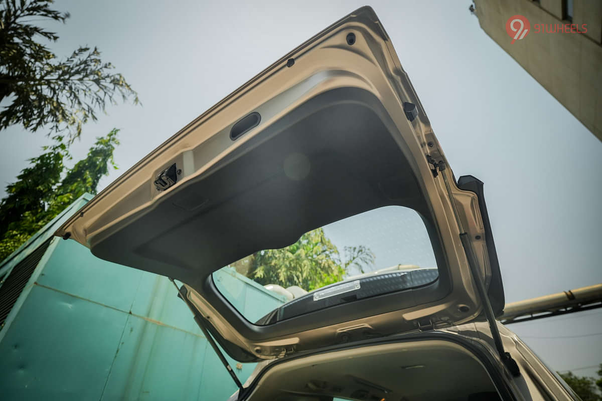Maruti Suzuki Invicto Open Boot/Trunk