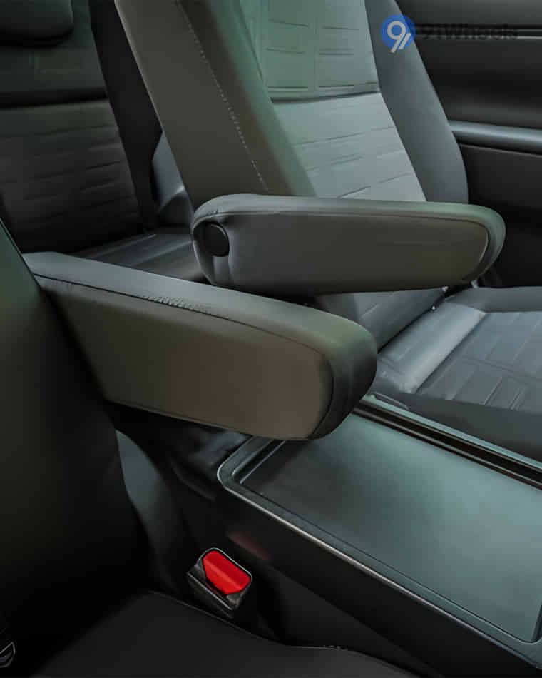 Seats & Cabin Comfort - 6