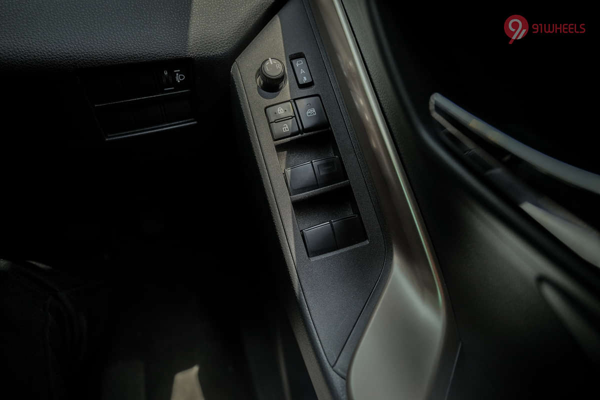 Maruti Suzuki Invicto Driver Side Door Switches