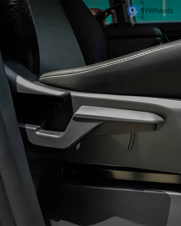 Seats & Cabin Comfort - 4