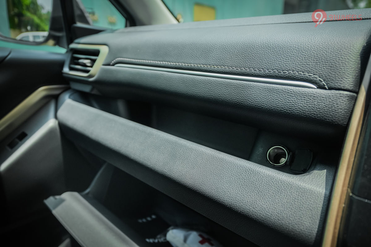 Maruti Suzuki Invicto Glove Box