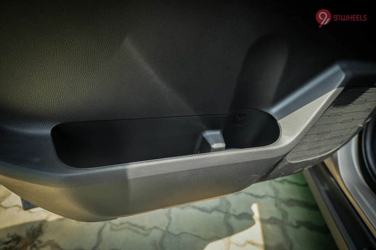 Maruti Suzuki Invicto Rear Door Pocket
