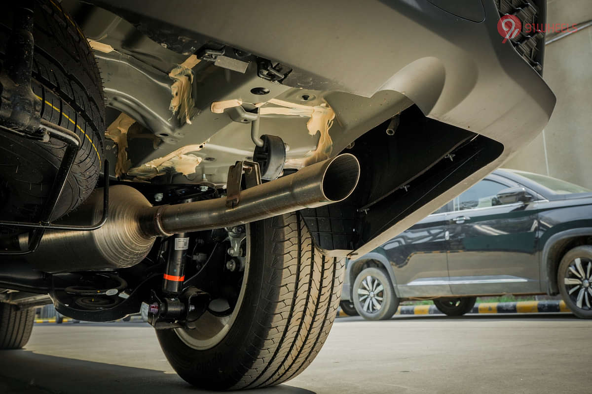 Maruti Suzuki Invicto Exhaust Pipes