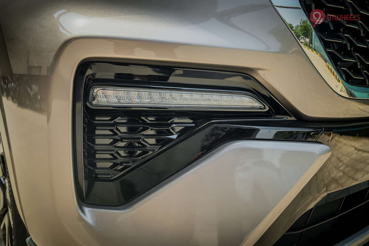Maruti Suzuki Invicto Front Fog Lamp
